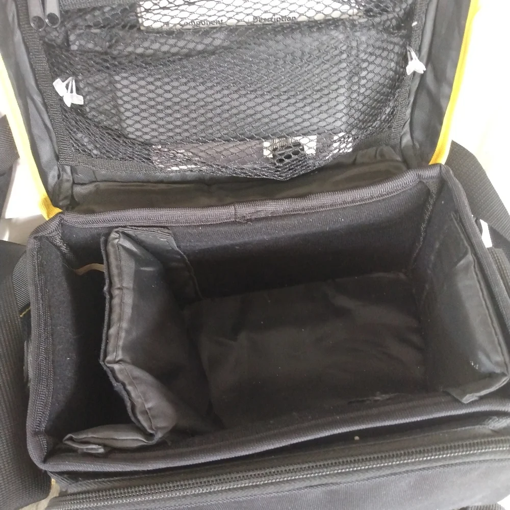 Nikon d3000 digital camera with accessories
